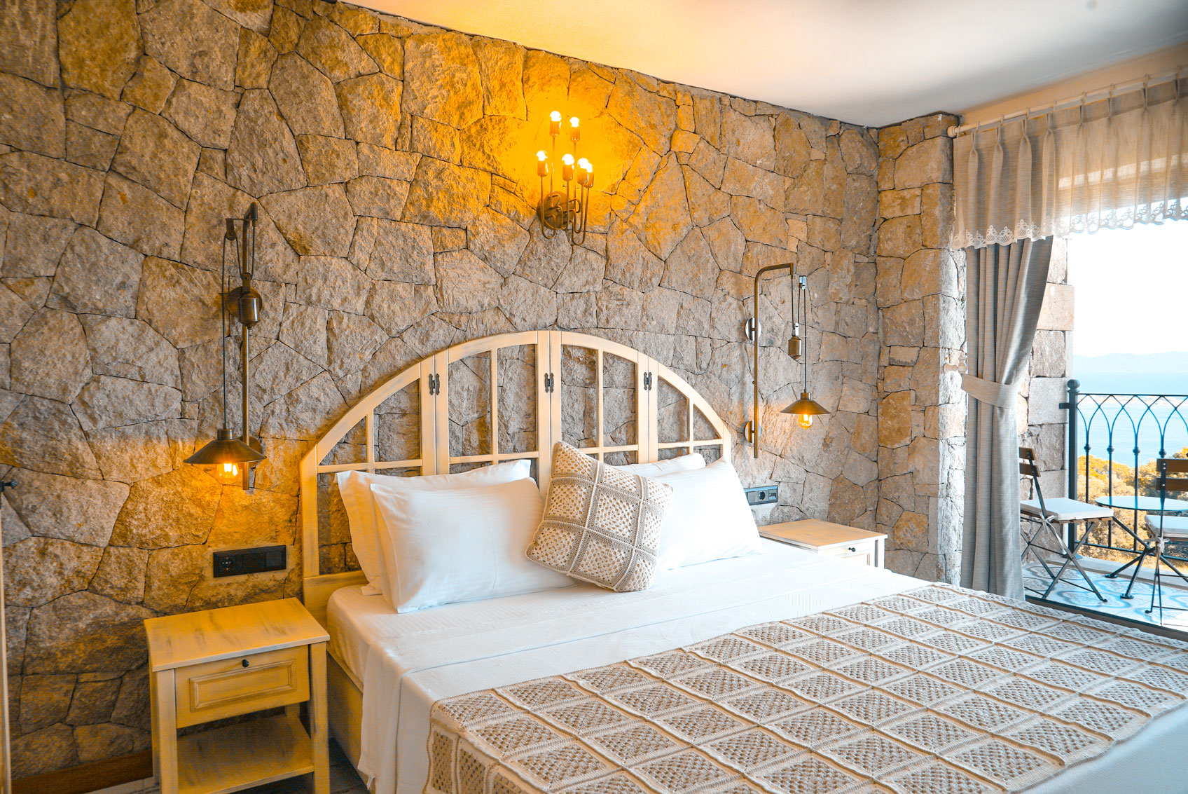 Deluxe Deniz Manzaralı Balkonlu Oda