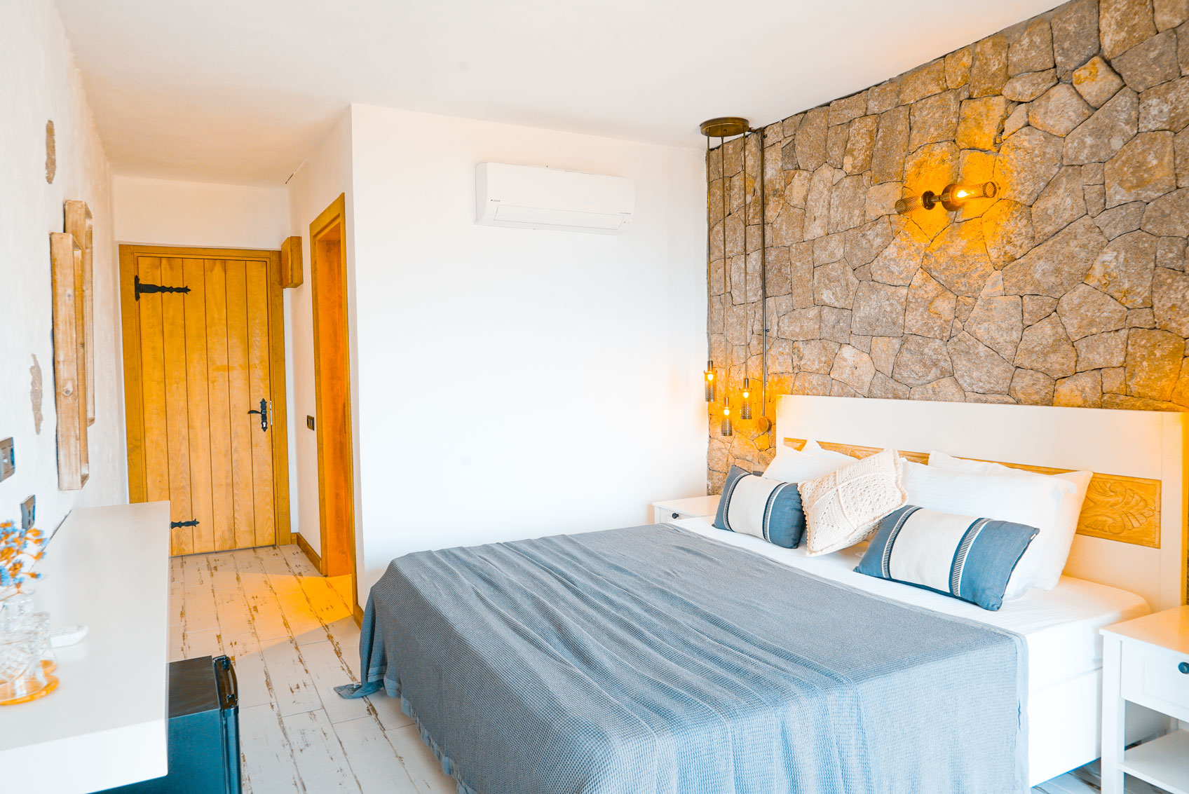 Deluxe Deniz Manzaralı Balkonlu Oda