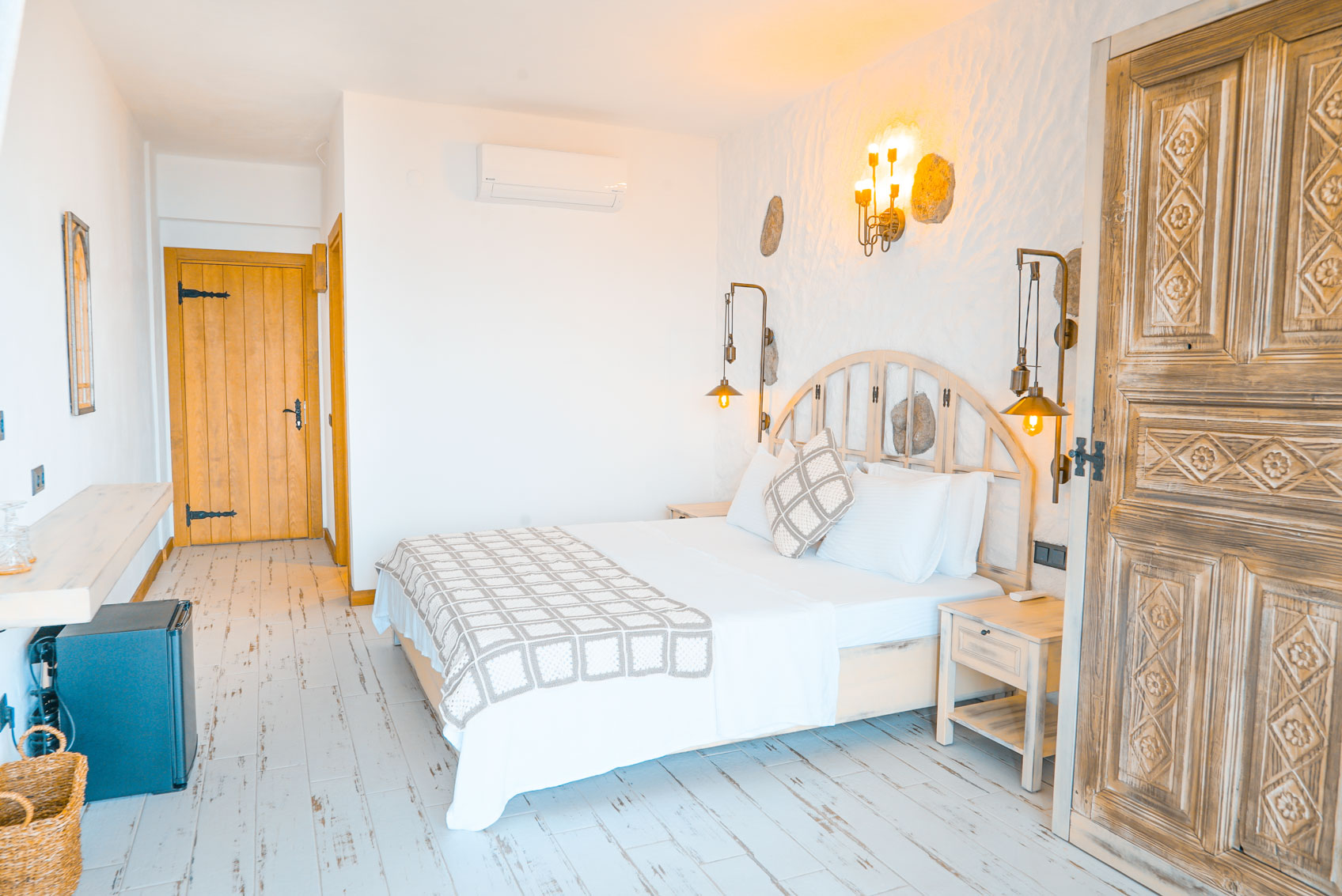 Deluxe Deniz Manzaralı Balkonlu Oda