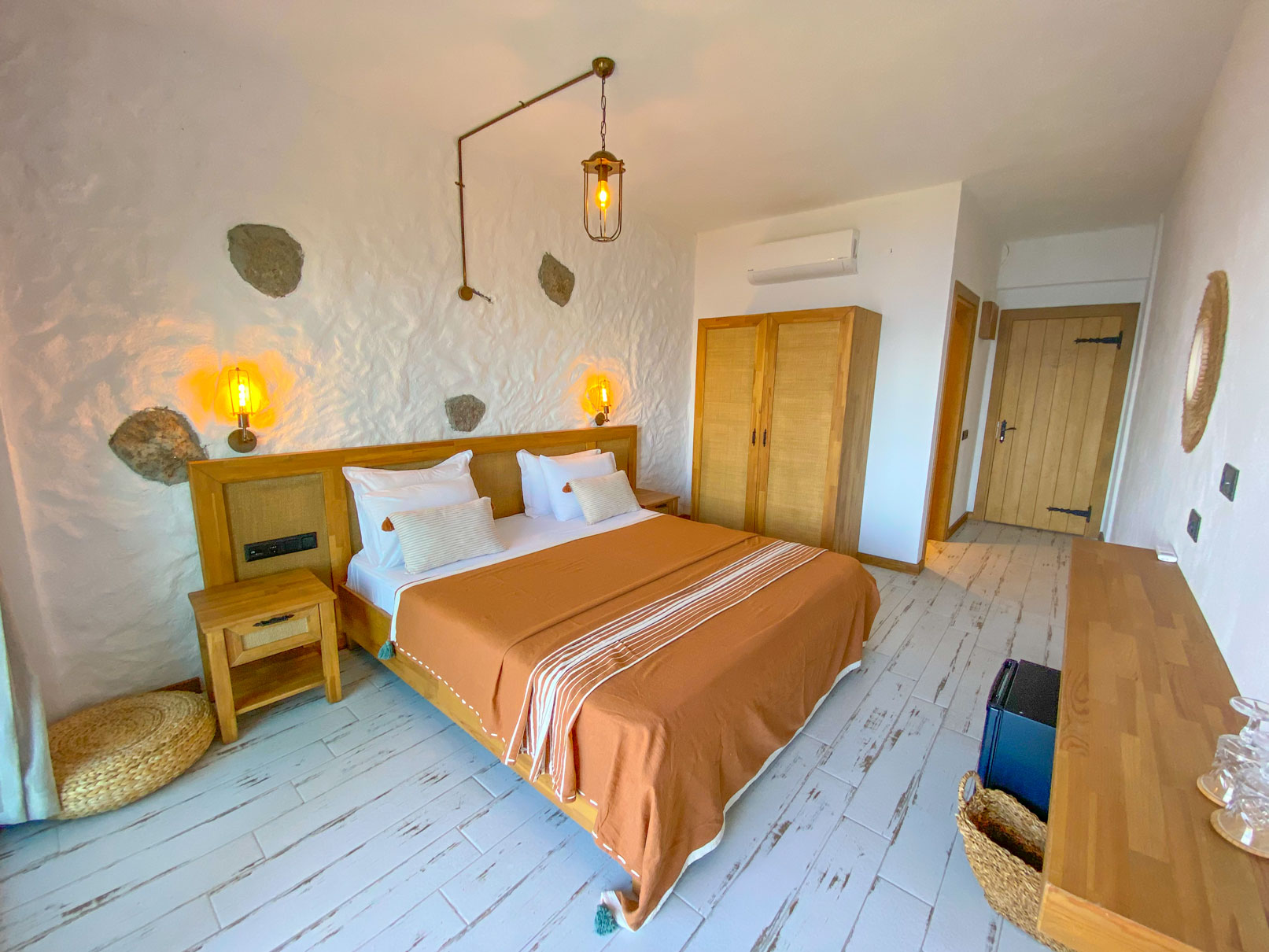 Deluxe Deniz Manzaralı Balkonlu Oda