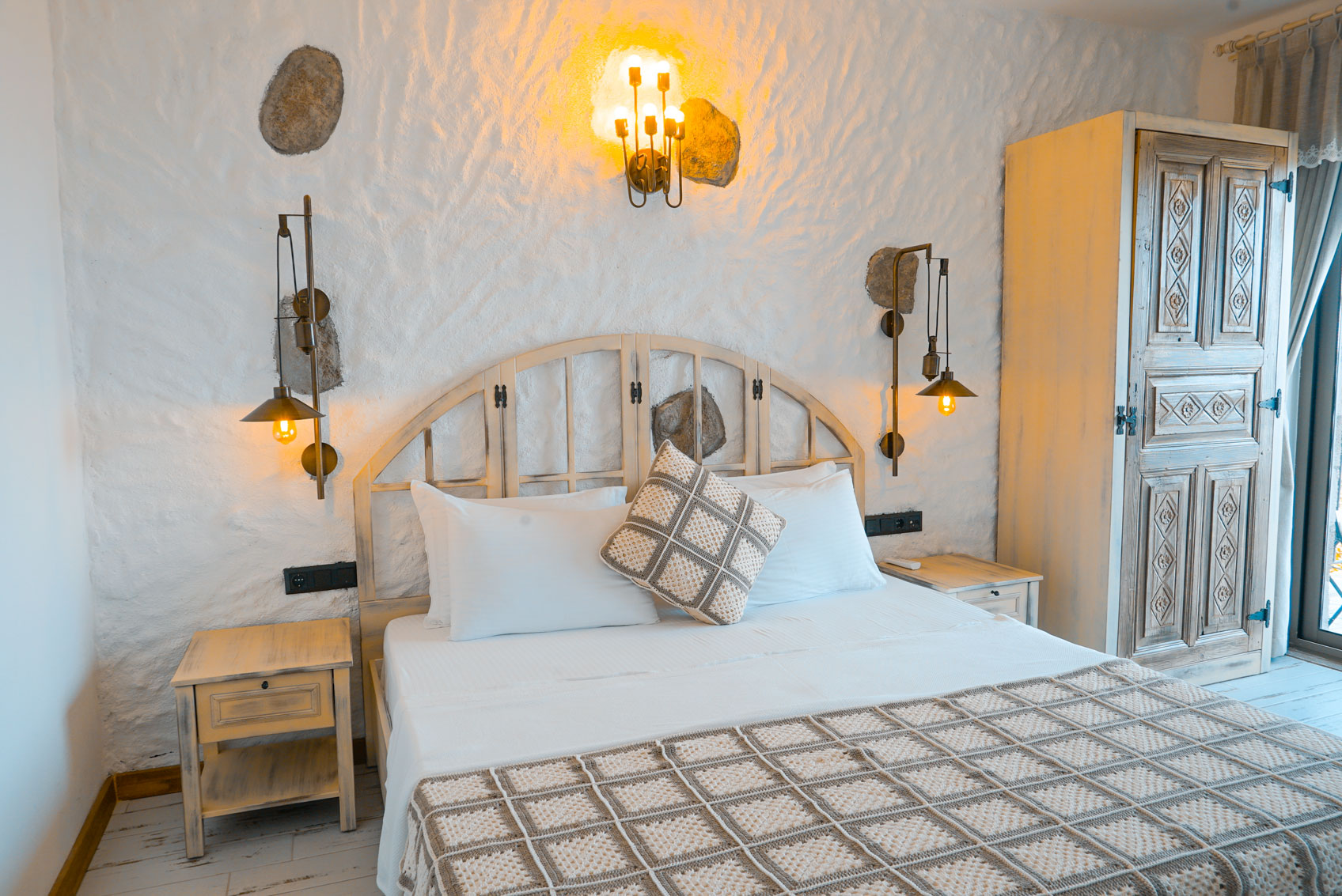 Deluxe Deniz Manzaralı Balkonlu Oda